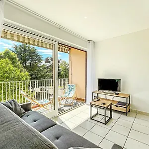 t2-with-balcony-fitted-out-close-to-city-center.hotels-rhonealpes.com/